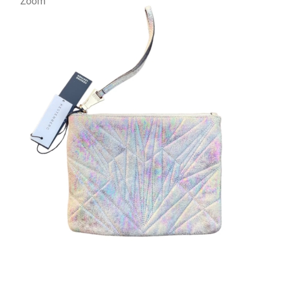 Aimee Kestenberg Handbags - Aimee Kestenberg EUC matching leather leather Hamilton wristlet and ID holder